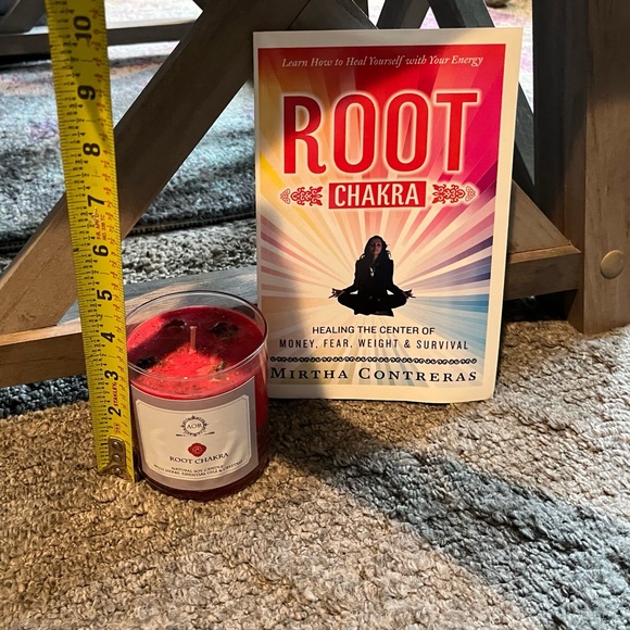 Root Chakra Balancing Guide & Soy Candle Gift Set - Picture 5 of 7